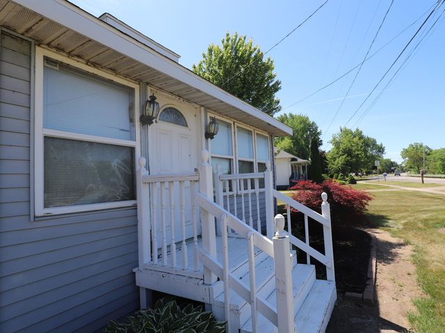 401 S Main Street, Chesaning, MI 48616