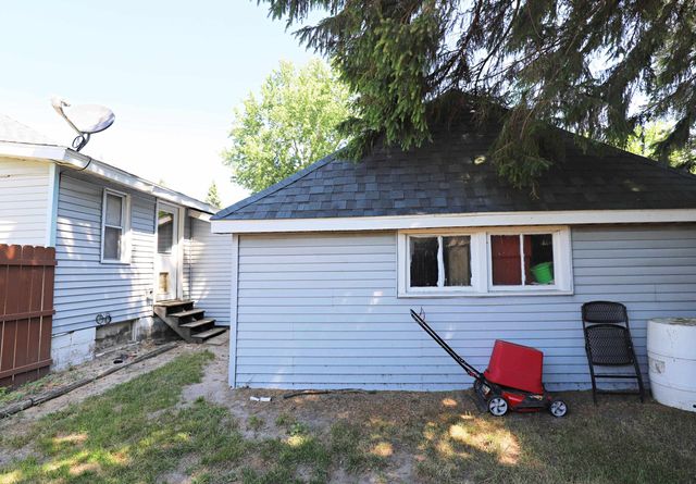401 S Main Street, Chesaning, MI 48616