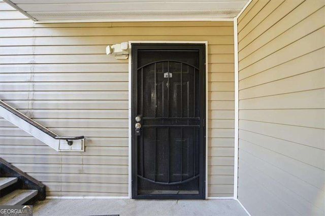 8201 Fairington Village Drive, Lithonia, GA 30038