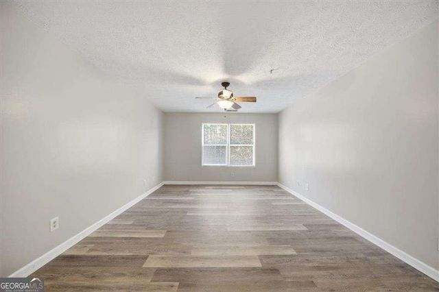8201 Fairington Village Drive, Lithonia, GA 30038