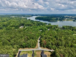 ACORN DR, Mineral, VA 23117