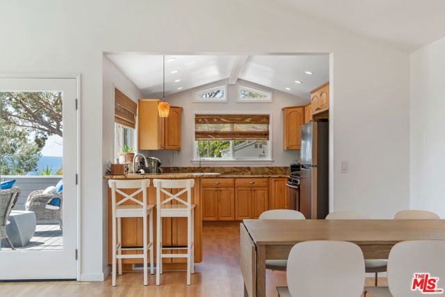 99 Paradise Cove Road, Malibu, CA 90265