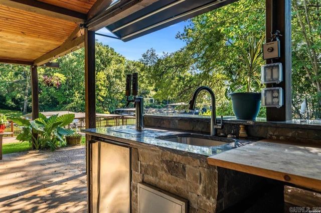 101 and 103 Oak Point Drive, Hot Springs, AR 71901