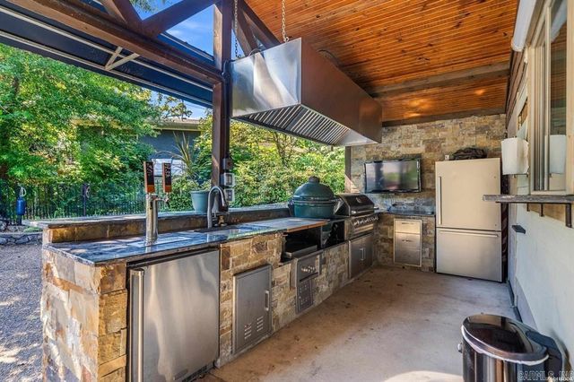 101 and 103 Oak Point Drive, Hot Springs, AR 71901
