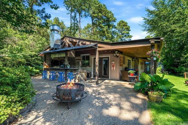 101 and 103 Oak Point Drive, Hot Springs, AR 71901