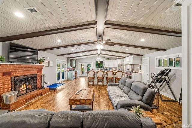 101 and 103 Oak Point Drive, Hot Springs, AR 71901