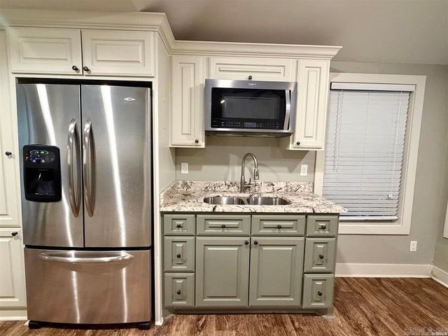 101 and 103 Oak Point Drive, Hot Springs, AR 71901
