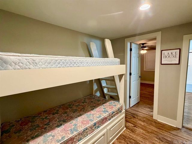 101 and 103 Oak Point Drive, Hot Springs, AR 71901