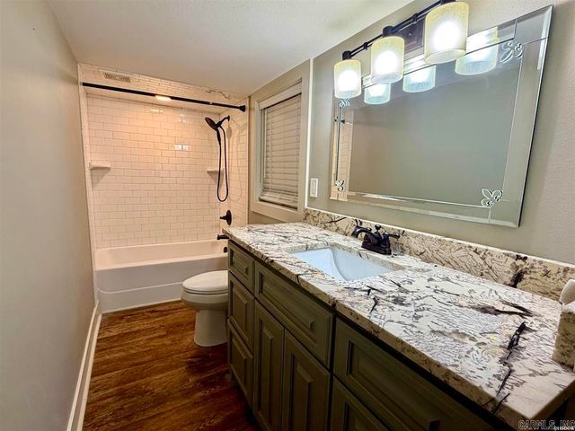 101 and 103 Oak Point Drive, Hot Springs, AR 71901