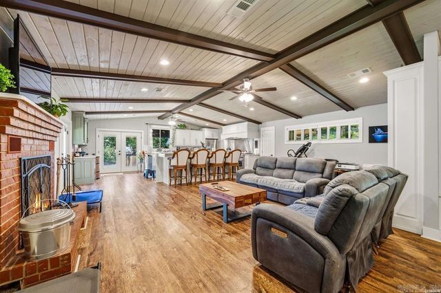 101 and 103 Oak Point Drive, Hot Springs, AR 71901