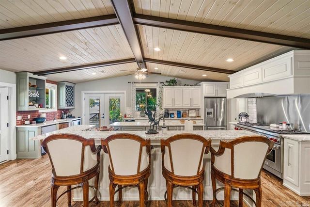 101 and 103 Oak Point Drive, Hot Springs, AR 71901