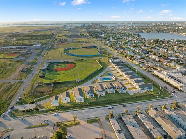 3421 81st Street, Galveston, TX 77551
