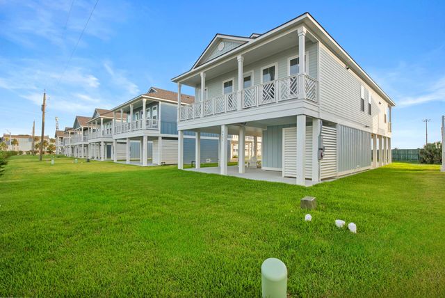 3421 81st Street, Galveston, TX 77551