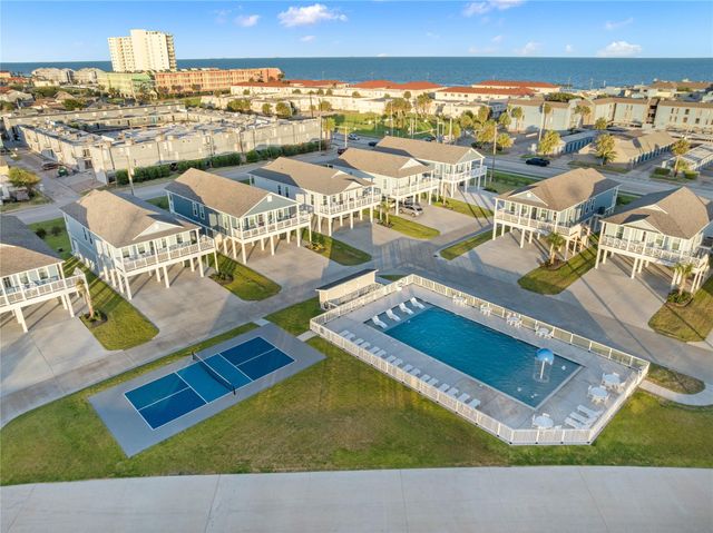 3421 81st Street, Galveston, TX 77551