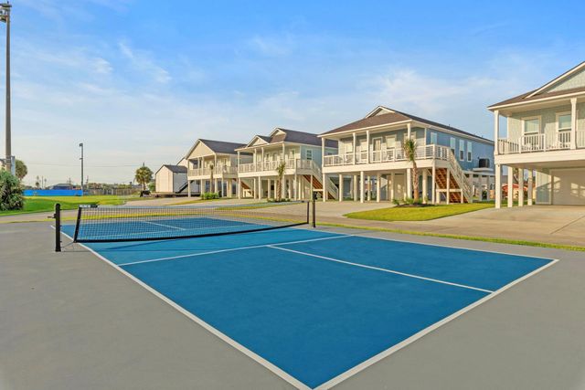 3421 81st Street, Galveston, TX 77551