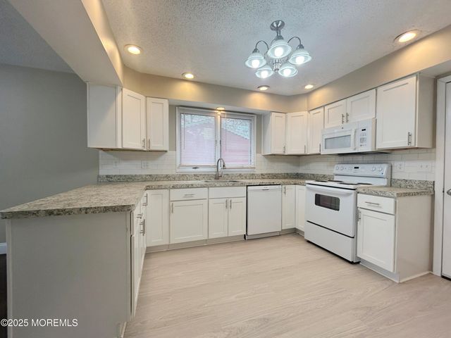 117 Topside Road, Manahawkin, NJ 08050