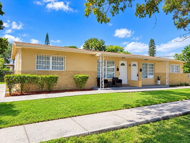 412 SW 10th Street n, Hallandale Beach, FL 33009