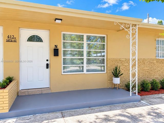 412 SW 10th Street n, Hallandale Beach, FL 33009