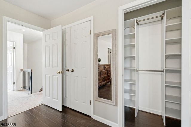 81 Canterberry Cir, Raritan Twp., NJ 08822