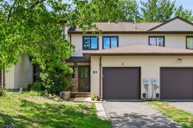 81 Canterberry Cir, Raritan Twp., NJ 08822
