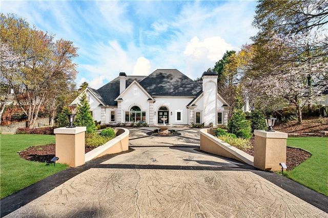 4979 Long Island Drive NW, Atlanta, GA 30327