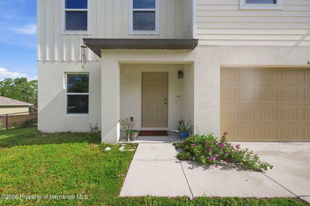 12145 Peregrine Falcon Avenue, Weeki Wachee, FL 34614