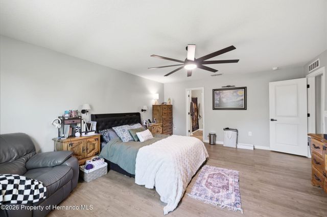 12145 Peregrine Falcon Avenue, Weeki Wachee, FL 34614