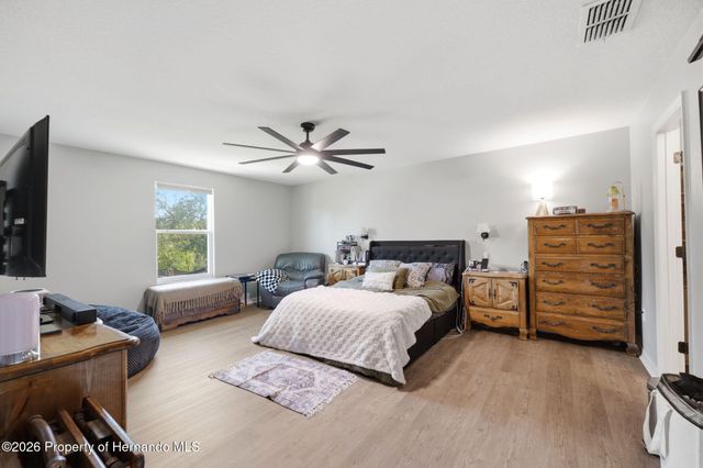 12145 Peregrine Falcon Avenue, Weeki Wachee, FL 34614
