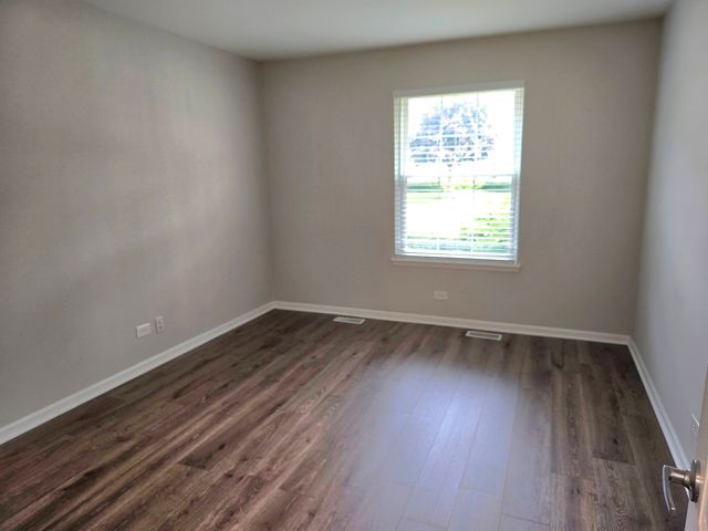 349 Newgate Court C1, Schaumburg, IL 60193