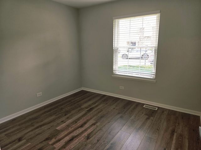 349 Newgate Court C1, Schaumburg, IL 60193