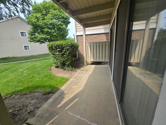 349 Newgate Court C1, Schaumburg, IL 60193