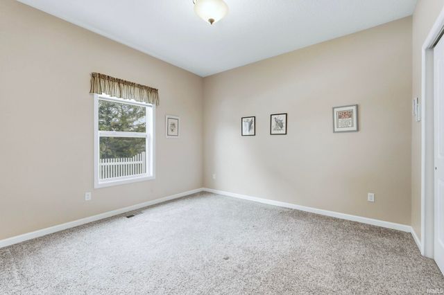 7901 Bridle Crossing, Fort Wayne, IN 46825