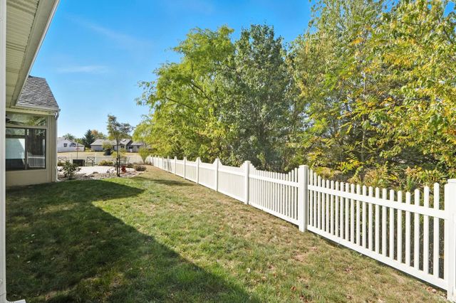 7901 Bridle Crossing, Fort Wayne, IN 46825