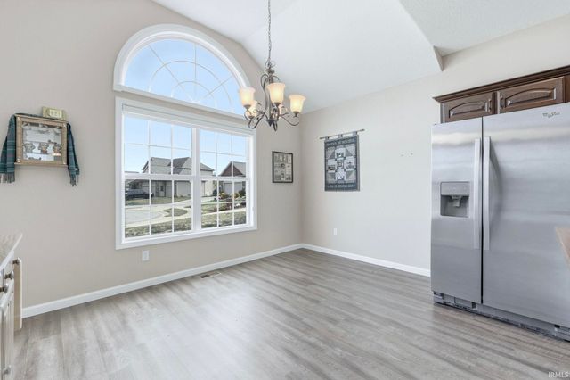 7901 Bridle Crossing, Fort Wayne, IN 46825