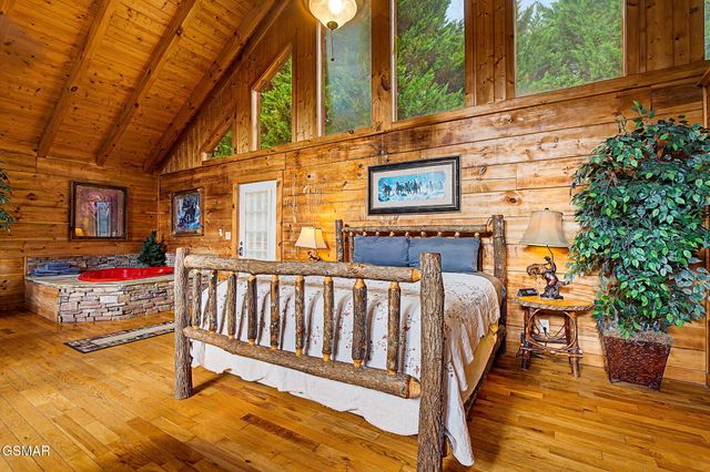 3022 Hatcher Mountain Road, Sevierville, TN 37862