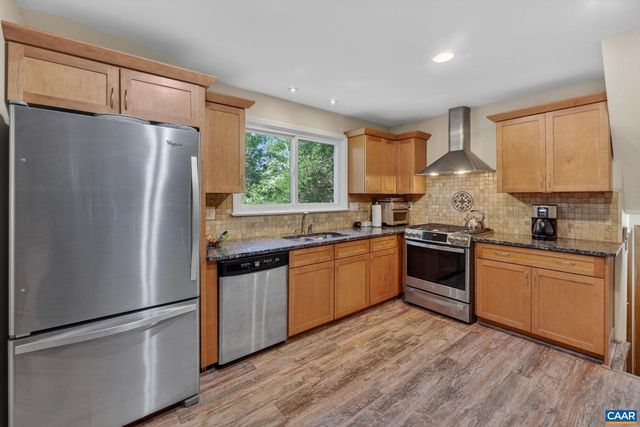 2305 OLD COACH LN, Henrico, VA 23238