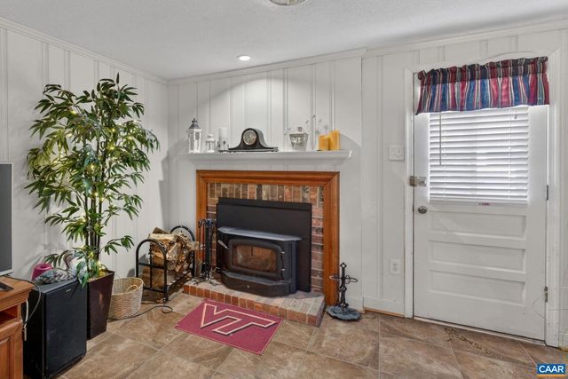 2305 OLD COACH LN, Henrico, VA 23238