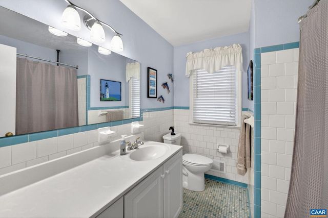 2305 OLD COACH LN, Henrico, VA 23238