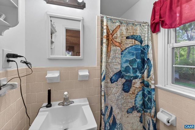 2305 OLD COACH LN, Henrico, VA 23238