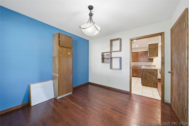 106 W Lewis Avenue, Vinita, OK 74301