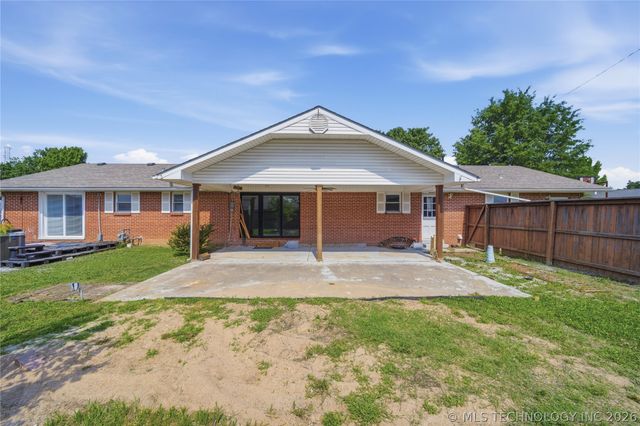 106 W Lewis Avenue, Vinita, OK 74301