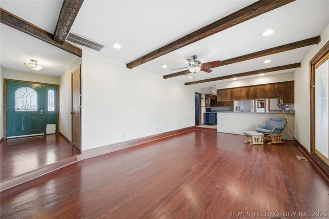 106 W Lewis Avenue, Vinita, OK 74301