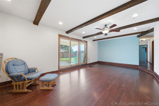 106 W Lewis Avenue, Vinita, OK 74301