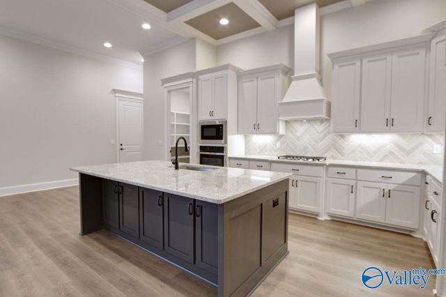 26457 Old Town Drive, Athens, AL 35613