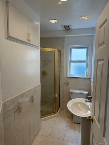 31 Illinois Avenue Lower, Long Beach, NY 11561