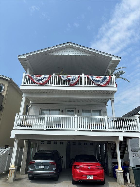 31 Illinois Avenue Lower, Long Beach, NY 11561