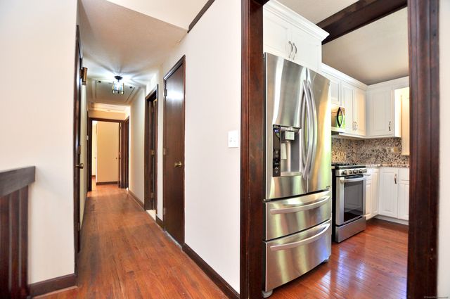 88 Lincoln Way, Windsor, CT 06095