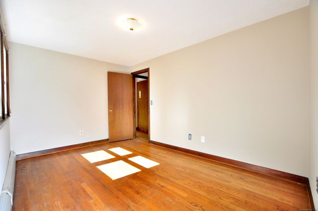 88 Lincoln Way, Windsor, CT 06095