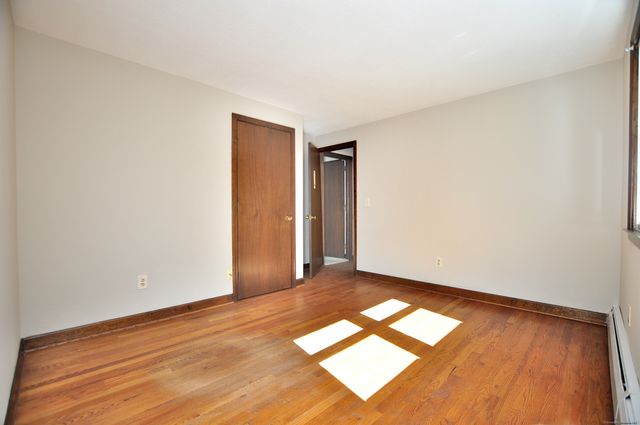 88 Lincoln Way, Windsor, CT 06095