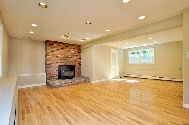 88 Lincoln Way, Windsor, CT 06095